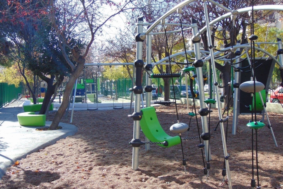ΔΕΛΤΙΟ ΤΥΠΟΥ: Άνοιξαν σήμερα για το κοινό τρεις νέες παιδικές χαρές