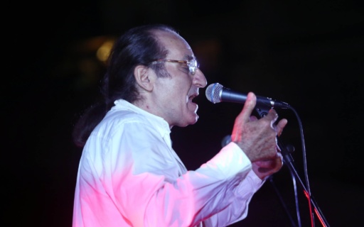 ΑΝΑΚΟΙΝΩΣΗ: «Τραγουδάμε για τα σύμβολα της Σμύρνης» – Πασχάλης Τόνιος & «Εστουδιαντίνα Νέας Σμύρνης»