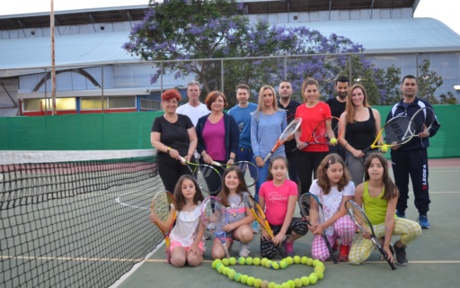ΔΕΛΤΙΟ ΤΥΠΟΥ: Ολοκληρώθηκαν τα μαθήματα tennis που υλοποιεί ο Δήμος μας – Ραντεβού τον Σεπτέμβριο
