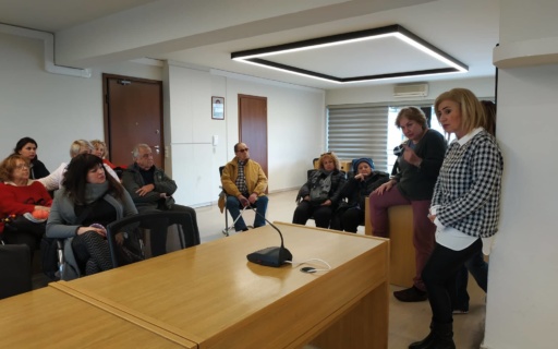 ΔΕΛΤΙΟ ΤΥΠΟΥ: ΑΝΟΙΧΤΗ ΣΥΝΕΔΡΙΑΣΗ ΓΙΑ ΤΑ ΣΚΥΛΙΑ ΤΗΣ ΠΛΑΤΕΙΑΣ