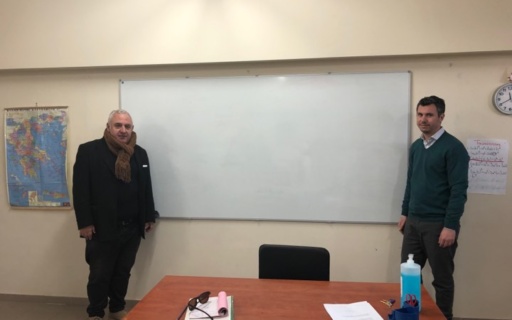 ΔΕΛΤΙΟ ΤΥΠΟΥ: ΝΕΟΙ ΠΙΝΑΚΕΣ ΜΑΡΚΑΔΟΡΩΝ ΣΤΑ ΣΧΟΛΕΙΑ ΤΗΣ ΝΕΑΣ ΣΜΥΡΝΗΣ