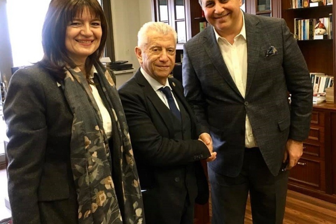 ΔΕΛΤΙΟ ΤΥΠΟΥ: ΔΙΕΥΡΥΝΣΗ ΣΥΝΕΡΓΑΣΙΑΣ ΤΟΥ ΔΗΜΟΥ ΝΕΑΣ ΣΜΥΡΝΗΣ ΜΕ ΤΟΝ ΜΗΤΡΟΠΟΛΙΤΙΚΟ ΔΗΜΟ ΤΗΣ ΣΜΥΡΝΗΣ