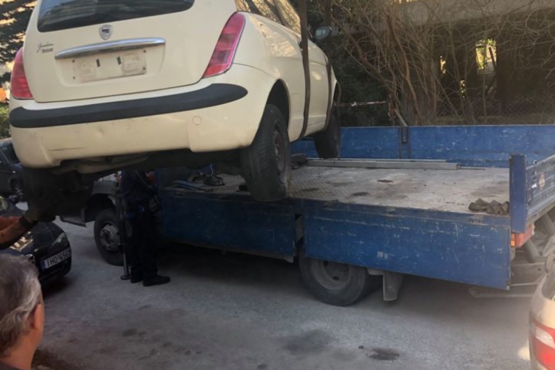 ΠΕΡΙΣΥΛΛΟΓΗ ΕΓΚΑΤΑΛΕΛΕΙΜΜΕΝΩΝ ΑΥΤΟΚΙΝΗΤΩΝ ΑΠΟ ΤΗΝ ΥΠΗΡΕΣΙΑ ΚΑΘΑΡΙΟΤΗΤΑΣ ΤΟΥ ΔΗΜΟΥ ΜΑΣ