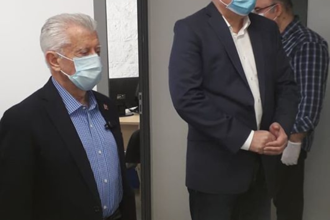 ΕΠΙΣΚΕΨΗ ΤΟΥ ΥΠΟΥΡΓΟΥ ΤΑΚΗ ΘΕΟΔΩΡΙΚΑΚΟΥ ΣΤΟ ΔΗΜΟΤΙΚΟ ΜΑΣ ΙΑΤΡΕΙΟ