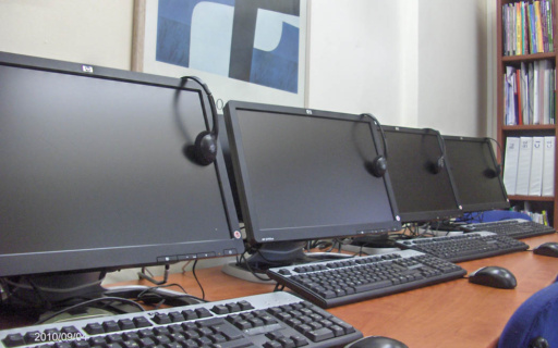 ΕΠΙΜΟΡΦΩΣΗ ΑΝΕΡΓΩΝ ΠΟΛΙΤΩΝ ΤΟΥ ΔΗΜΟΥ ΝΕΑΣ ΣΜΥΡΝΗΣ ΣΤΟΥΣ ΗΛΕΚΤΡΟΝΙΚΟΥΣ ΥΠΟΛΟΓΙΣΤΕΣ ΜΕ ΤΑΧΥΡΥΘΜΟ ΠΡΟΓΡΑΜΜΑ ΕΚΠΑΙΔΕΥΣΗΣ