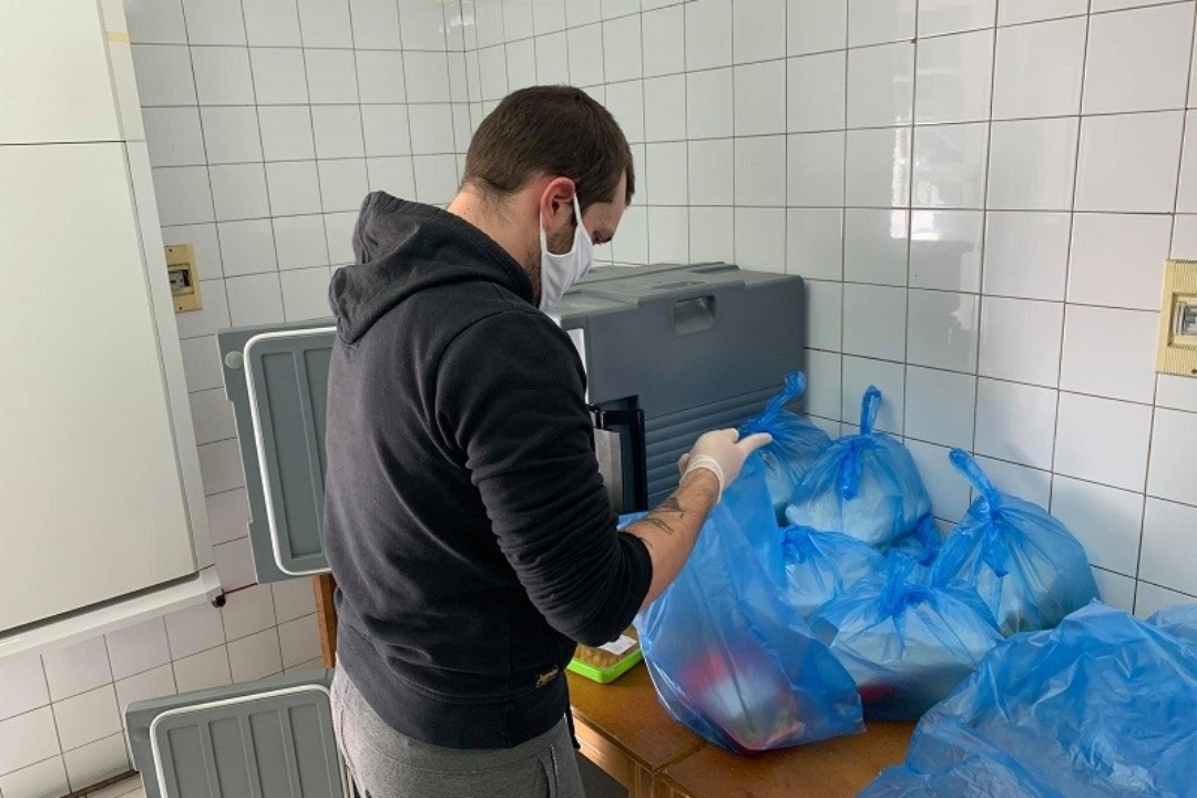 ΓΕΥΜΑΤΑ ΑΛΛΗΛΕΓΥΥΗΣ ΑΠΟ ΤΟ ΥΠΟΥΡΓΕΙΟ ΕΣΩΤΕΡΙΚΩΝ ΜΕΣΩ ΤΗΣ ΠΕΡΙΦΕΡΕΙΑΣ ΣΤΙΣ ΕΥΑΛΩΤΕΣ ΚΟΙΝΩΝΙΚΕΣ ΟΜΑΔΕΣ