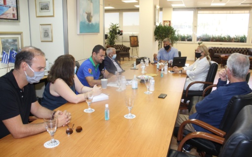 ΣΥΝΑΝΤΗΣΗ ΤΟΥ ΔΗΜΑΡΧΟΥ ΜΕ ΤΟΝ ΠΕΡΙΦΕΡΕΙΑΡΧΗ ΓΙΑ ΤΟ ΝΕΟ ΚΛΕΙΣΤΟ ΓΥΜΝΑΣΤΗΡΙΟ