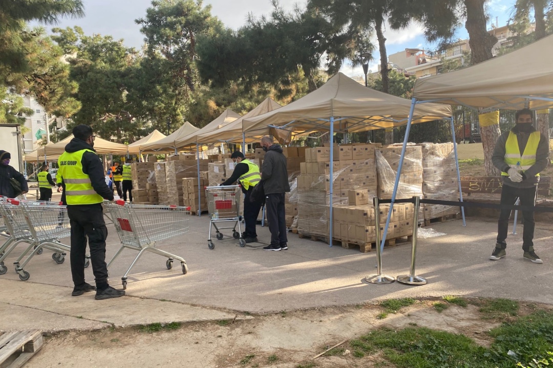 ΔΙΑΝΟΜΗ ΤΡΟΦΙΜΩΝ ΚΑΙ ΕΙΔΩΝ ΠΡΩΤΗΣ ΑΝΑΓΚΗΣ ΣΕ ΔΙΚΑΙΟΥΧΟΥΣ ΤΕΒΑ