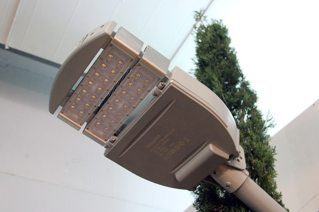 ΑΝΑΒΑΘΜΙΖΕΤΑΙ ΕΝΕΡΓΕΙΑΚΑ Ο ΔΗΜΟΣ ΝΕΑΣ ΣΜΥΡΝΗΣ