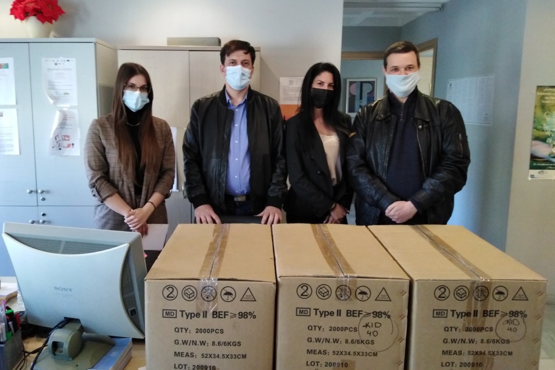 ΔΩΡΕΑ ΜΑΣΚΩΝ ΓΙΑ ΤΑ ΠΑΙΔΙΑ ΤΗΣ ΠΡΩΤΟΒΑΘΜΙΑΣ ΕΚΠΑΙΔΕΥΣΗΣ