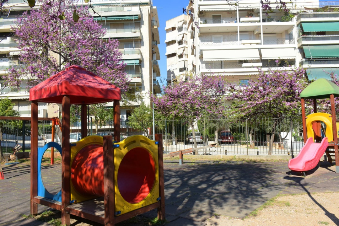 ΠΑΙΔΙΚΕΣ ΧΑΡΕΣ: ΑΣΦΑΛΕΙΑ, ΠΑΙΧΝΙΔΙ, ΔΗΜΙΟΥΡΓΙΑ, ΑΛΛΗΛΟΣΕΒΑΣΜΟΣ