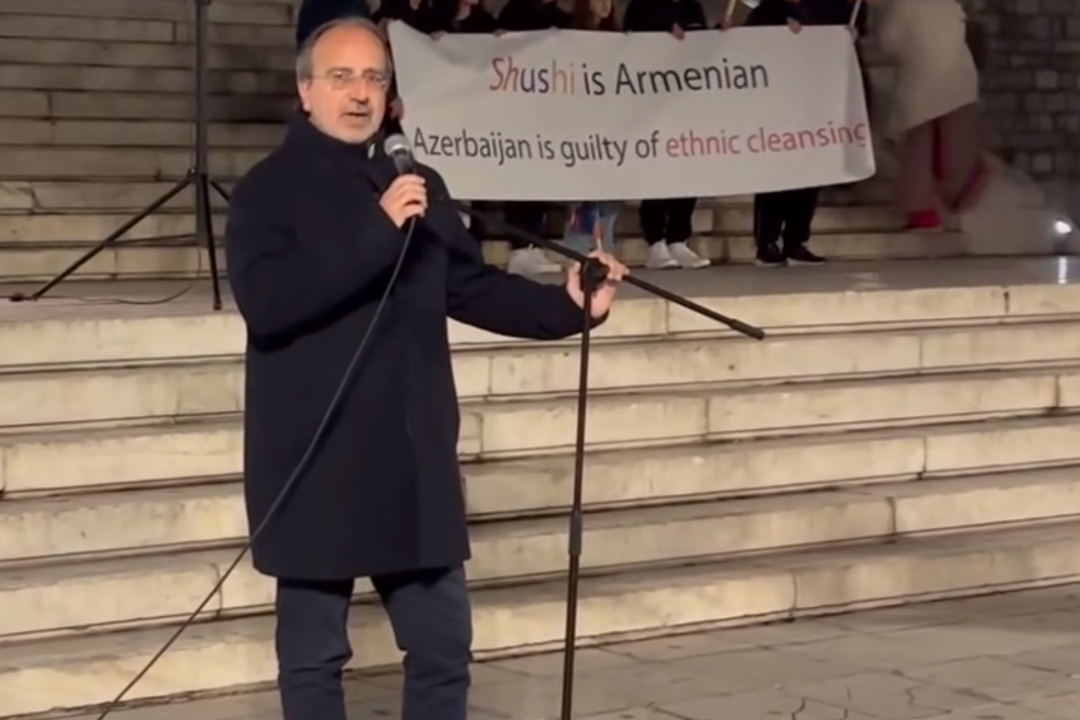 ΣΤΟ ΠΛΕΥΡΟ ΤΩΝ ΑΡΜΕΝΙΩΝ Ο ΔΗΜΟΣ ΝΕΑΣ ΣΜΥΡΝΗΣ