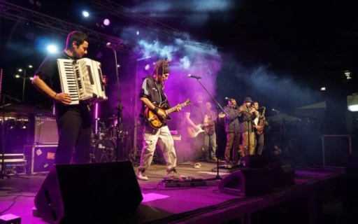 «ΒΟΥΛΙΑΞΕ» Η ΠΛΑΤΕΙΑ ΜΕ ΤΟΥΣ LOCOMONDO