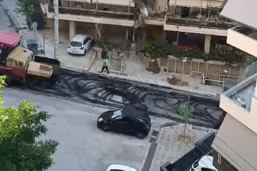 ΑΡΧΙΣΕ Η ΚΑΤΑΣΚΕΥΗ ΝΕΩΝ ΑΣΦΑΛΤΟΤΑΠΗΤΩΝ ΣΤΗΝ ΠΟΛΗ ΜΑΣ