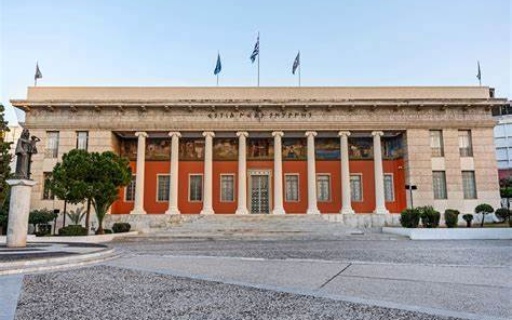 ΚΑΝΕΝΑΣ ΚΙΝΔΥΝΟΣ ΓΙΑ ΤΑ ΣΧΟΛΕΙΑ ΤΗΣ ΕΣΤΙΑΣ Ο ΔΗΜΟΣ ΕΓΓΥΑΤΑΙ ΤΗΝ ΑΠΡΟΣΚΟΠΤΗ ΛΕΙΤΟΥΡΓΙΑ ΤΟΥΣ. ΕΝΤΟΝΗ ΑΠΑΝΤΗΣΗ ΣΤΗ ΒΟΥΛΕΥΤΗ Β’ ΠΕΙΡΑΙΑ ΤΗΣ ΕΛΛΗΝΙΚΗΣ ΛΥΣΗΣ.