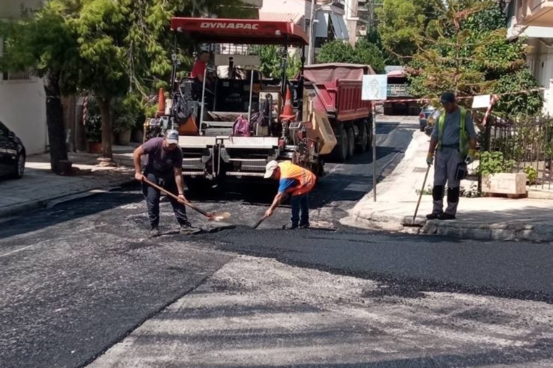 ΣΥΝΕΧΙΖΟΝΤΑΙ ΟΙ ΕΡΓΑΣΙΕΣ ΑΣΦΑΛΤΟΣΤΡΩΣΗΣ