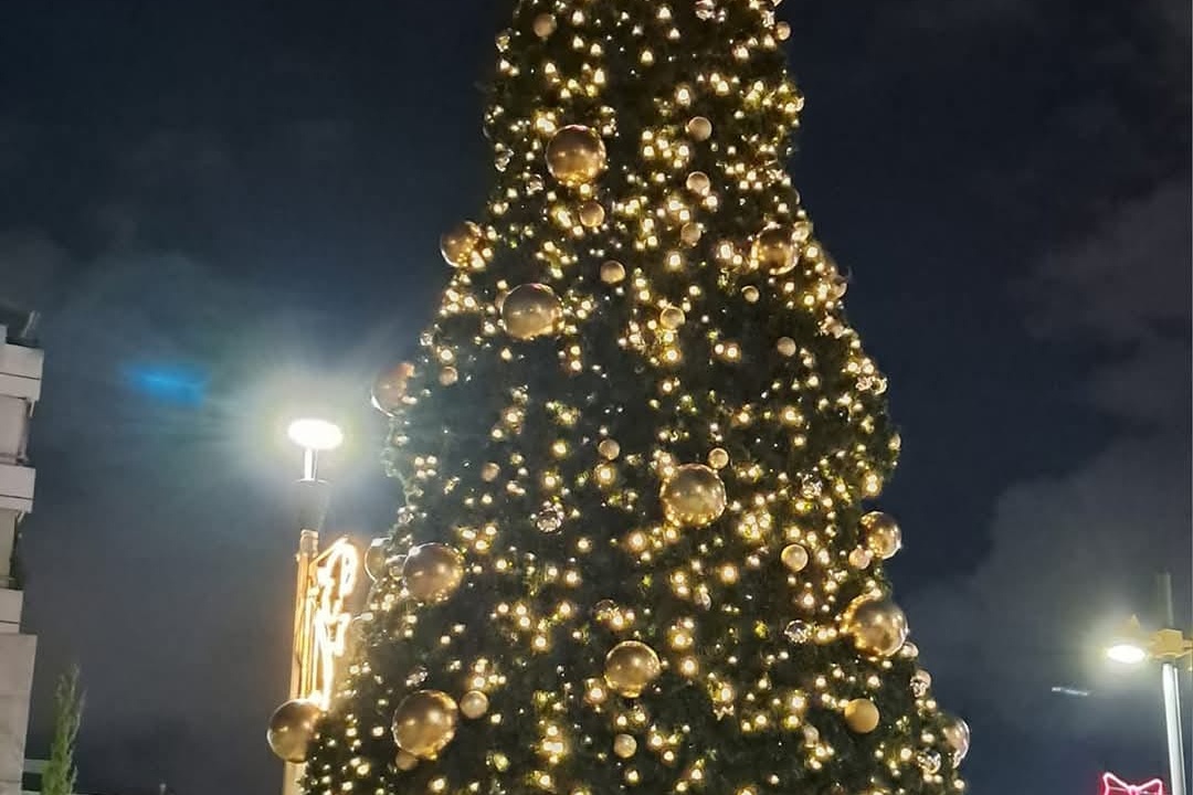 ΧΡΙΣΤΟΥΓΕΝΝΑ ΣΤΗ ΝΕΑ ΣΜΥΡΝΗ. ΜΙΑ ΠΟΛΗ, ΜΙΑ ΓΙΟΡΤΗ