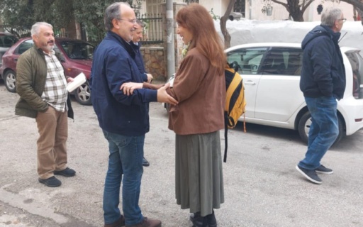 ΠΕΡΙΟΔΕΙΕΣ ΔΗΜΑΡΧΟΥ ΣΕ ΓΕΙΤΟΝΙΕΣ – ΣΥΝΟΜΙΛΕΙ ΚΑΙ ΕΝΤΟΠΙΖΕΙ ΠΡΟΒΛΗΜΑΤΑ