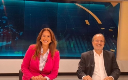 Ο ΔΗΜΑΡΧΟΣ ΝΕΑΣ ΣΜΥΡΝΗΣ ΣΤΟ ΚΑΝΑΛΙ ΤΗΣ ΒΟΥΛΗΣ