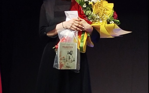 ΠΛΗΘΟΣ ΚΟΣΜΟΥ ΣΤΗΝ ΠΑΡΑΣΤΑΣΗ ΓΙΑ ΤΗΝ ΓΕΝΟΚΤΟΝΙΑ ΤΟΥ ΠΟΝΤΟΥ