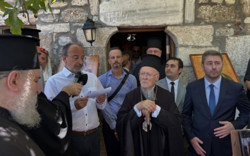 ΣΤΗΝ ΤΕΝΕΔΟ ΜΕ ΤΟΝ ΟΙΚΟΥΜΕΝΙΚΟ ΠΑΤΡΙΑΡΧΗ Ο ΔΗΜΑΡΧΟΣ ΝΕΑΣ ΣΜΥΡΝΗΣ