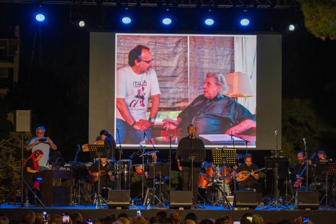 Η ΝΕΑ ΣΜΥΡΝΗ ΤΙΜΑ ΤΟΝ ΔΙΚΟ ΤΗΣ ΜΙΚΗ
