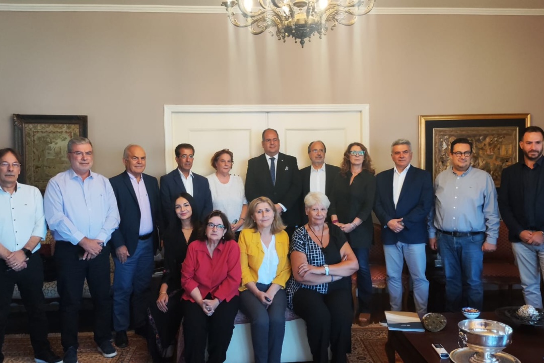 ΣΥΝΑΝΤΗΣΗ ΔΗΜΑΡΧΩΝ ΜΕ ΤΟΝ ΠΡΕΣΒΗ ΤΗΣ ΠΑΛΑΙΣΤΙΝΗΣ