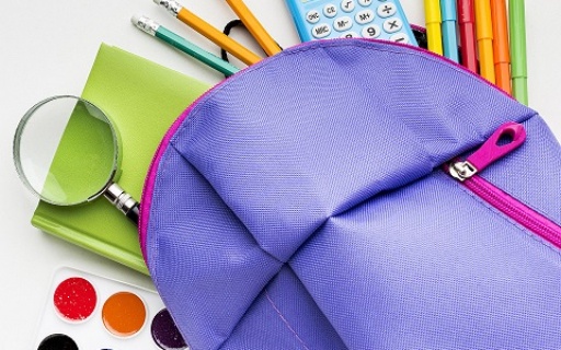 ΣΥΓΚΕΝΤΡΩΣΗ ΣΧΟΛΙΚΩΝ ΕΙΔΩΝ – ΜΑΖΙ ΓΕΜΙΖΟΥΜΕ ΤΣΑΝΤΕΣ, ΜΑΖΙ ΓΕΜΙΖΟΥΜΕ ΚΑΡΔΙΕΣ