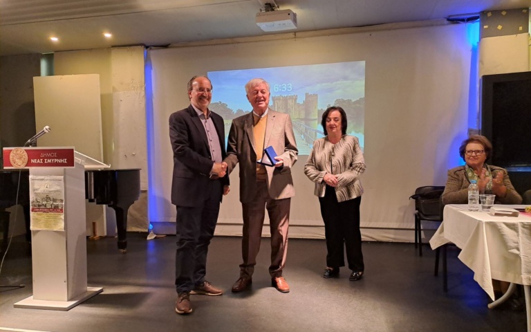 ΟΙ ΚΩΝΣΤΑΝΤΙΝΟΥΠΟΛΙΤΕΣ ΣΥΓΓΡΑΦΕΙΣ ΤΙΜΗΣΑΝ ΤΟΝ ΓΙΩΡΓΟ ΚΟΥΤΕΛΑΚΗ