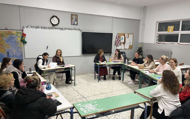 ΔΩΡΕΑΝ ΜΑΘΗΜΑΤΑ ΕΛΛΗΝΙΚΩΝ ΓΙΑ ΕΝΗΛΙΚΕΣ ΣΤΟΝ ΔΗΜΟ ΝΕΑΣ ΣΜΥΡΝΗΣ