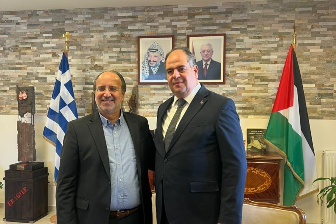 ΣΥΝΑΝΤΗΣΗ ΔΗΜΑΡΧΟΥ ΝΕΑΣ ΣΜΥΡΝΗΣ ΜΕ ΤΟΝ ΠΡΕΣΒΗ ΤΗΣ ΠΑΛΑΙΣΤΙΝΗΣ