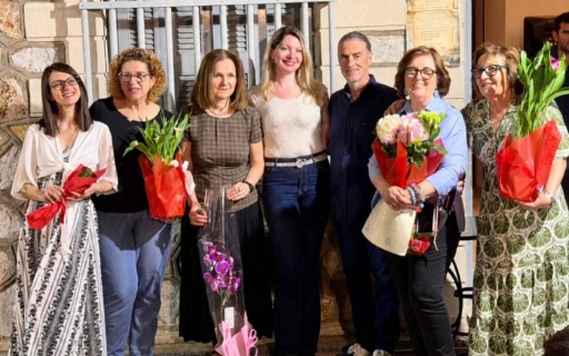 ΟΛΟΚΛΗΡΩΘΗΚΕ Η ΠΡΩΤΗ ΧΡΟΝΙΑ ΤΩΝ ΜΑΘΗΜΑΤΩΝ ΕΛΛΗΝΙΚΩΝ ΓΙΑ ΕΝΗΛΙΚΕΣ